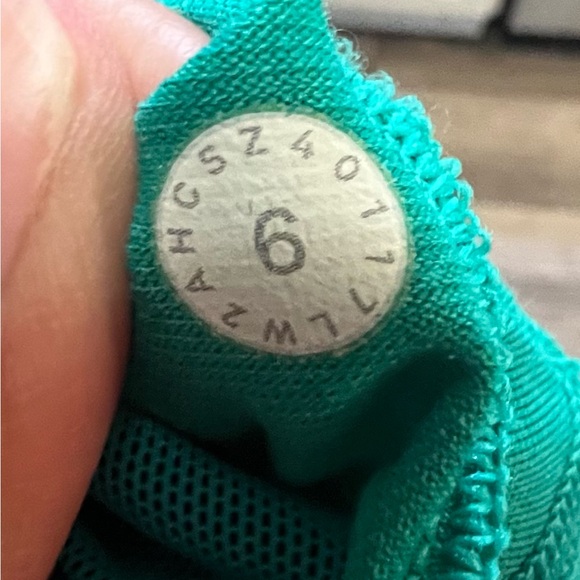 Lululemon Smooth Stride Bra Activewear Yoga Mesh Racerback Workout Gym Train - Picture 11 of 11